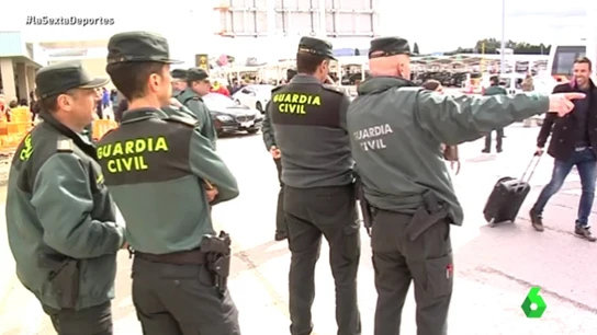 Fuertes medidas de seguridad rodean el Molinón Fuertes medidas de seguridad rodean el Molinón