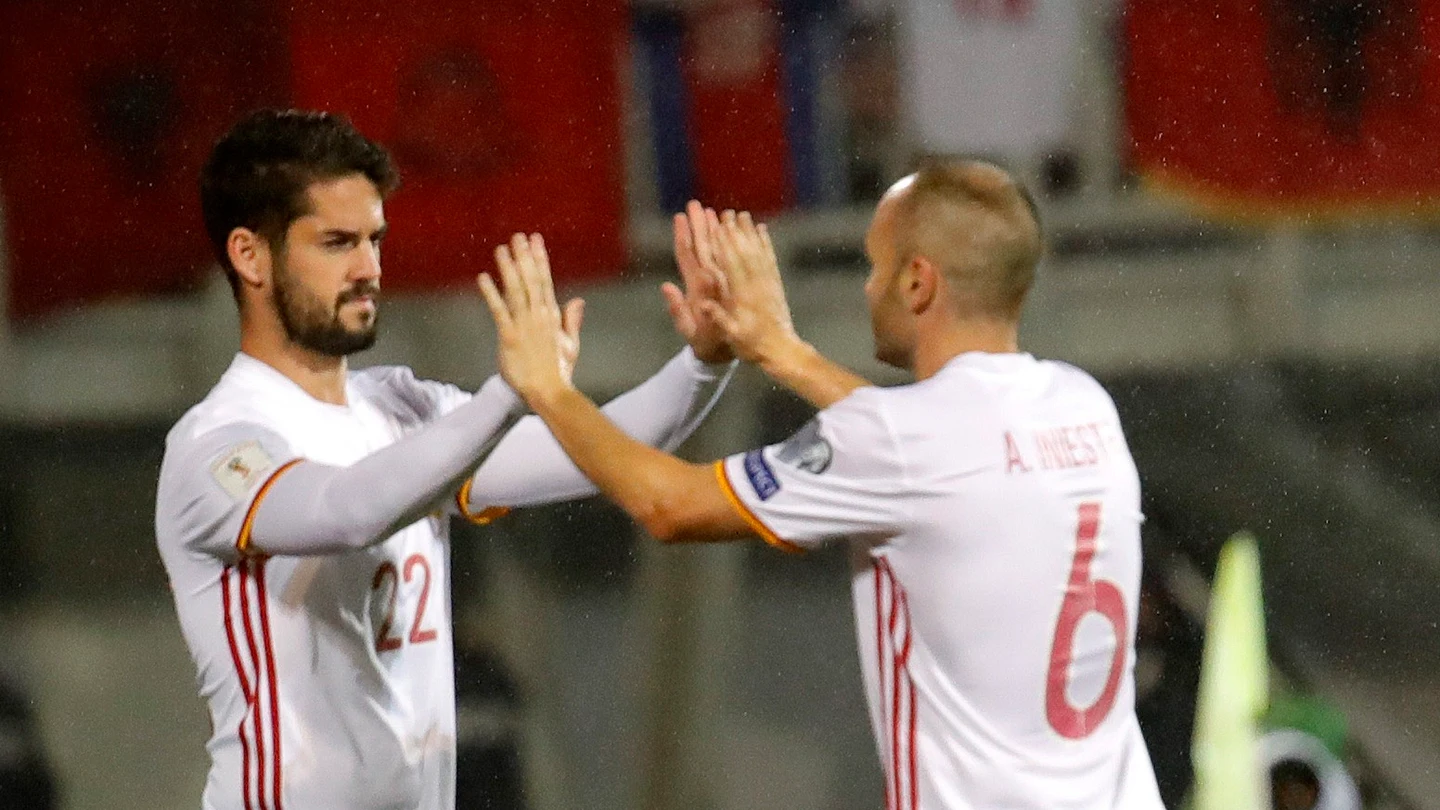 Andrés Iniesta e Isco Alarcón con España Andrés Iniesta e Isco Alarcón con España