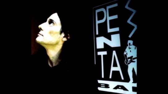 Frame 89.876473 de: El bar de 'la movida' sigue cerrando cada noche con 'la chica de ayer', el Penta celebra sus 40 a&ntilde;os de ambiente