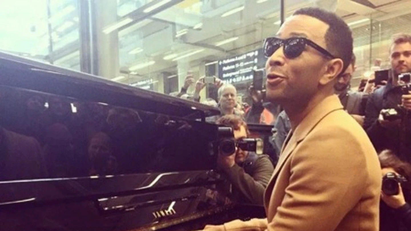 John Legend en el metro de Londres John Legend en el metro de Londres