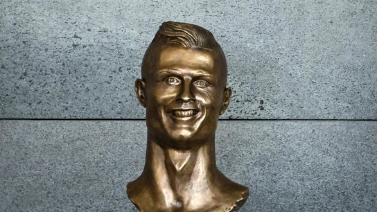 El busto de Cristiano Ronaldo en el aeropuerto de Madeira El busto de Cristiano Ronaldo en el aeropuerto de Madeira