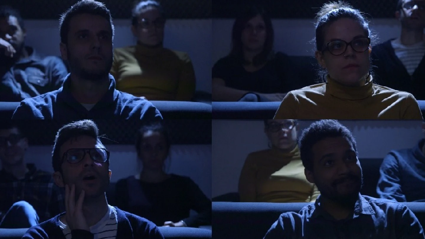Ciudadanos viendo malas compañías Ciudadanos viendo malas compañías