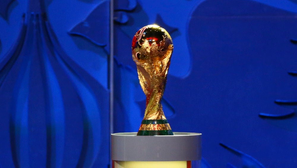 El trofeo del Mundial de fútbol