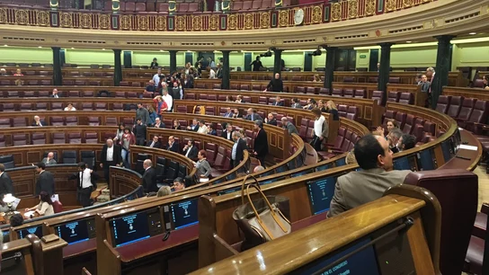 Los partidos nacionalistas y Podemos se plantan y abandonan el pleno del Congreso Los partidos nacionalistas y Podemos se plantan y abandonan el pleno del Congreso