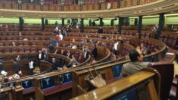 Los partidos nacionalistas y Podemos se plantan y abandonan el pleno del Congreso