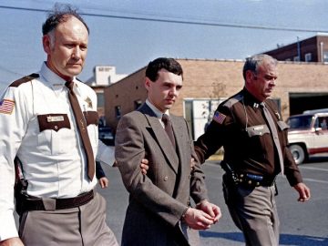 Donald Harvey asesinó a decenas de personas mientras trabajaba en hospitales Donald Harvey asesinó a decenas de personas mientras trabajaba en hospitales