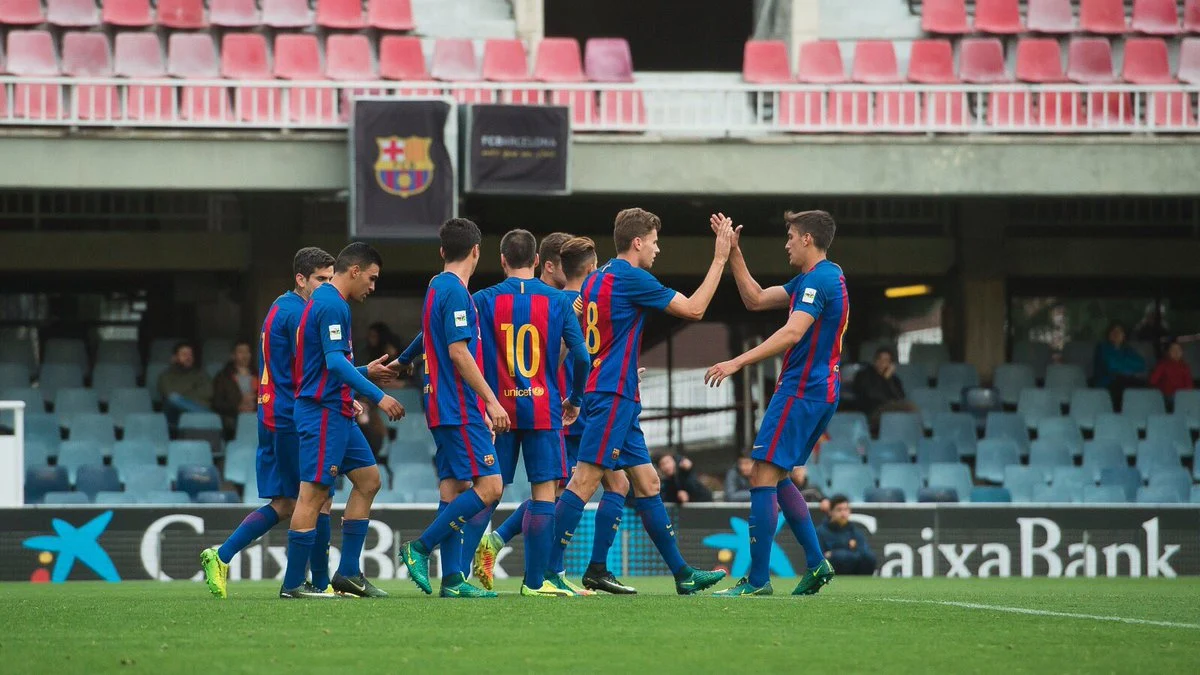 Los jugadores del Barça B celebrando uno de los goles