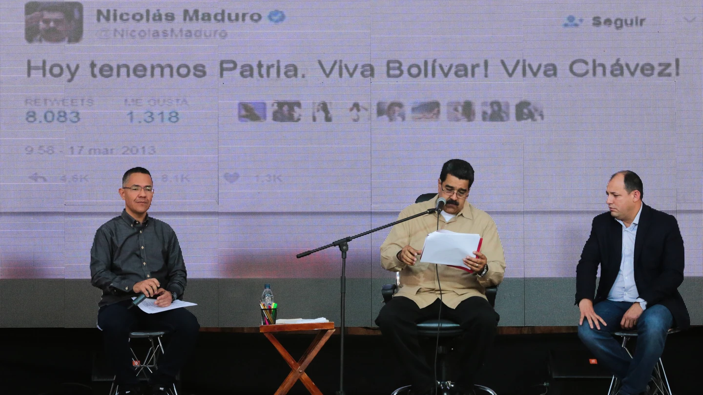 Nicolás Maduro, hablando durante un acto con simpatizantes transmitido por la televisión estatal VTV Nicolás Maduro, hablando durante un acto con simpatizantes transmitido por la televisión estatal VTV