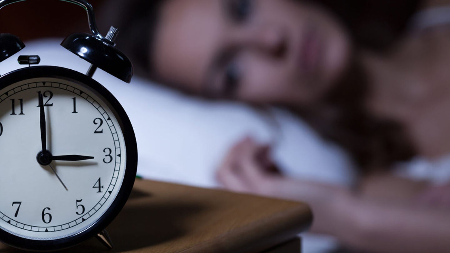 &iquest;Por qu&eacute; me despierto a la misma hora todas las noches?