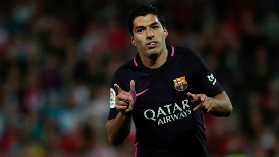 Luis Suárez, celebrando su gol contra el Granada Luis Suárez, celebrando su gol contra el Granada