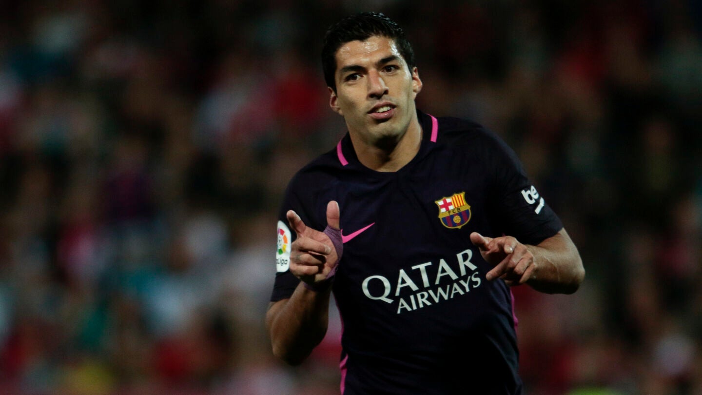 Luis Su&aacute;rez, celebrando su gol contra el Granada