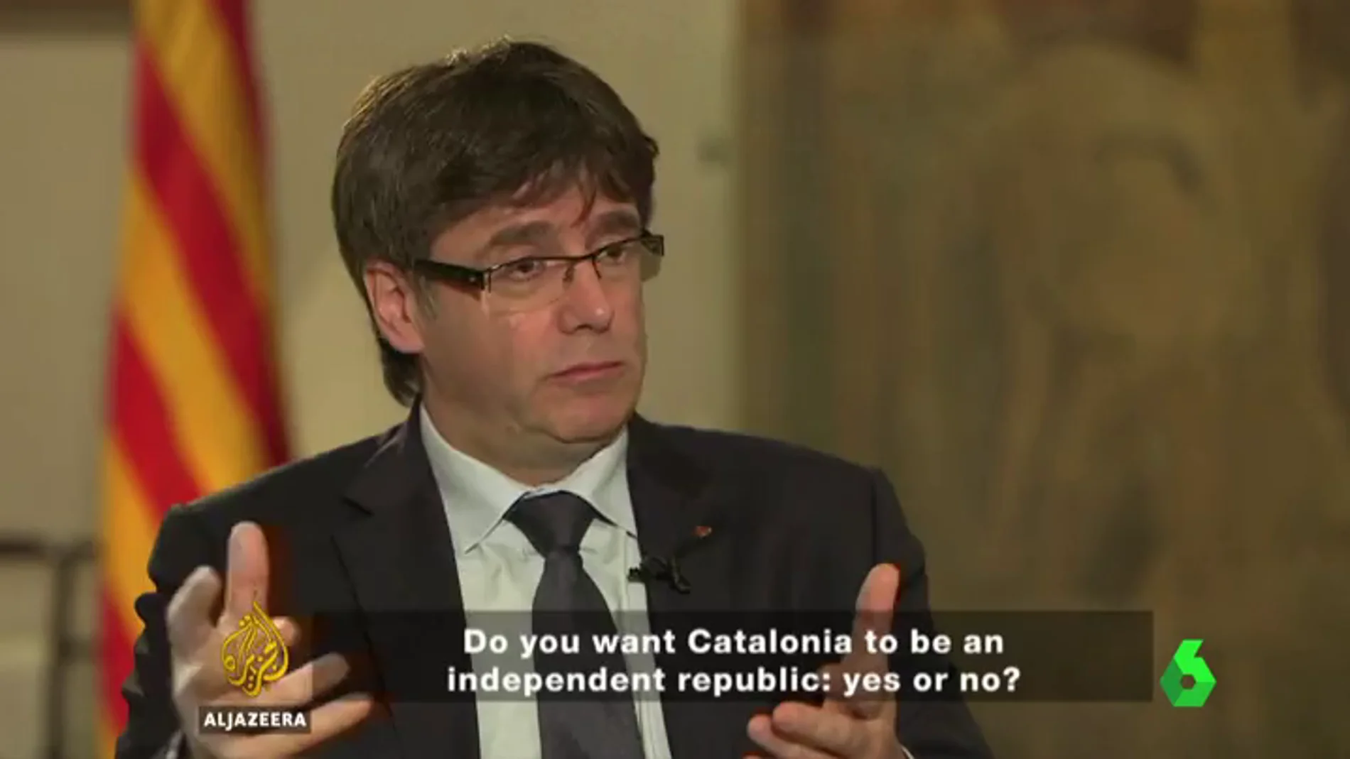 Frame 26.987561 de: Puigdemont plantea tres posibles preguntas para el referéndum independentista