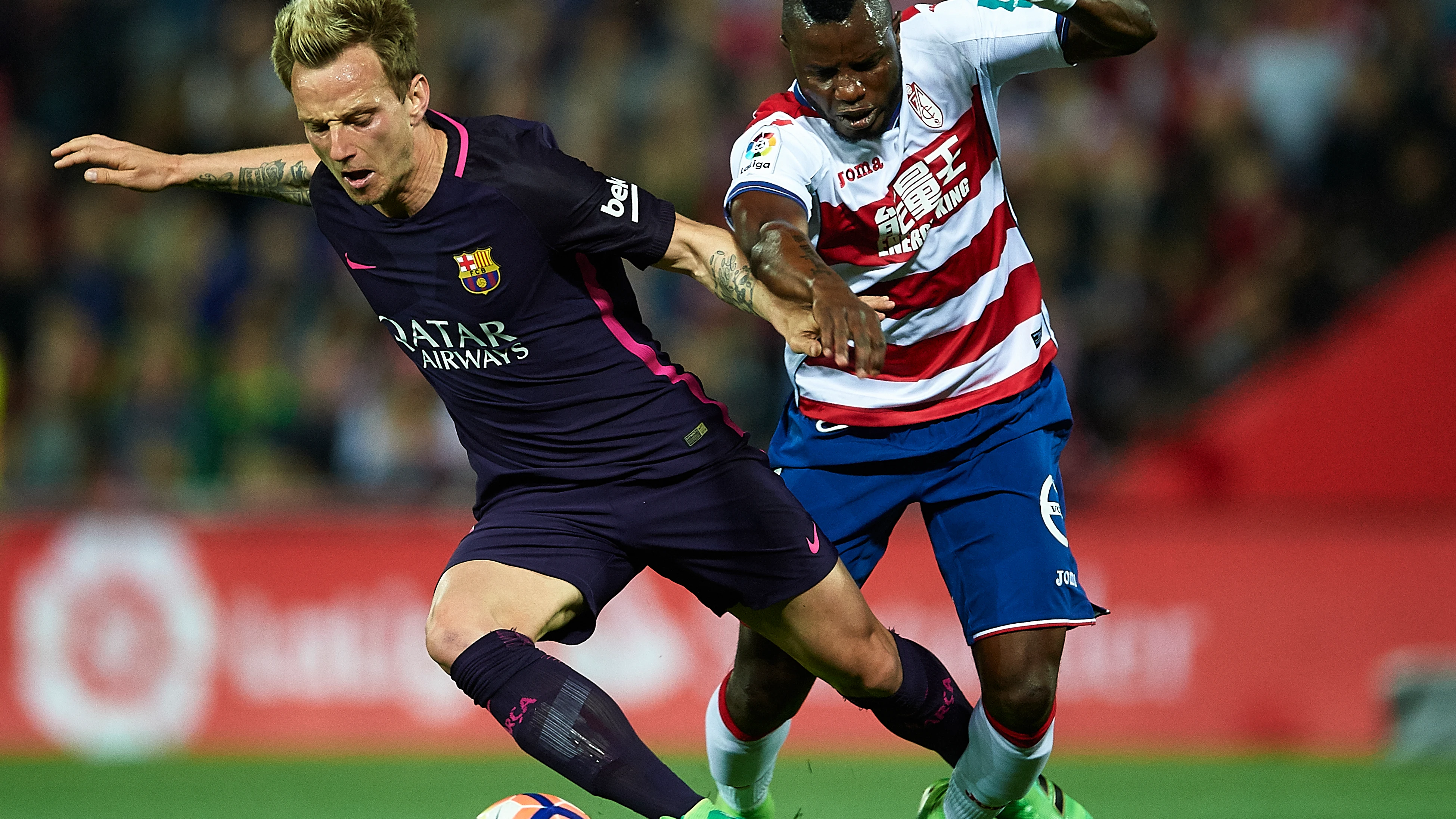 Rakitic, en acci&oacute;n ante el Granada
