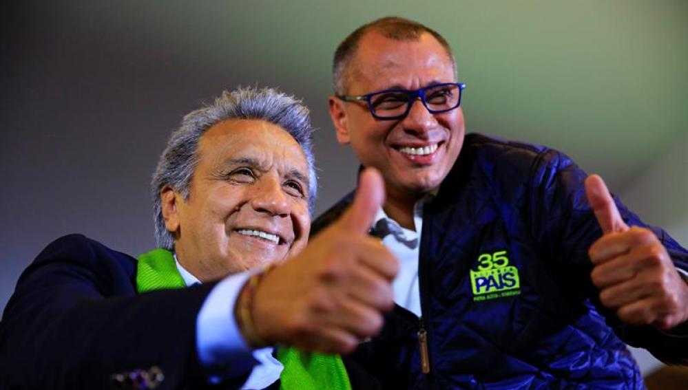 El candidato oficialista, Lenín Moreno, junto al vicepresidente ecuatoriano, Jorge Glas