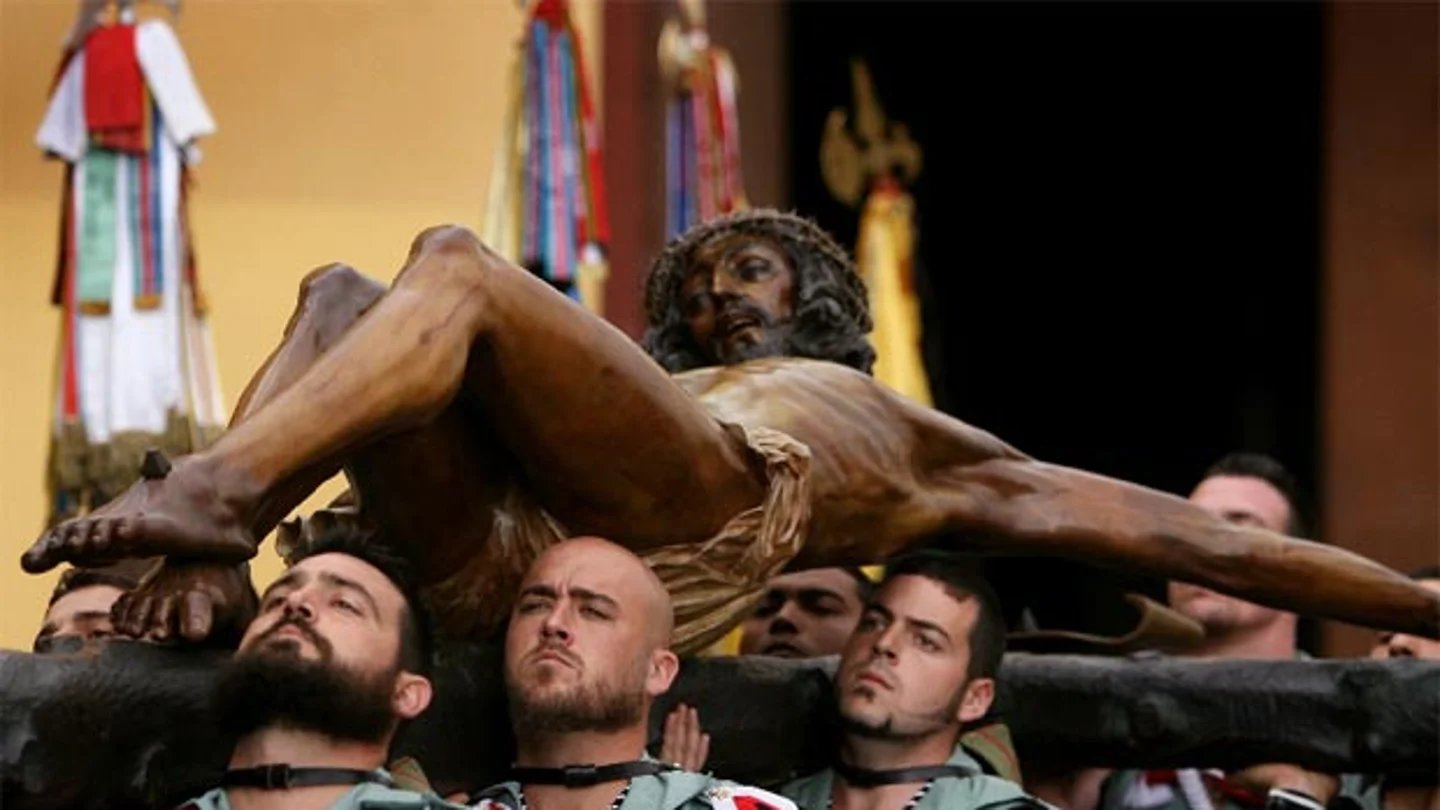 Traslado del Cristo de la Buena Muerte por los legionarios Traslado del Cristo de la Buena Muerte por los legionarios