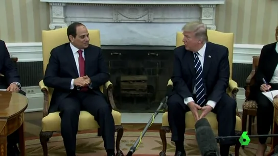 Frame 23.733333 de: Trump Frame 23.733333 de: Trump