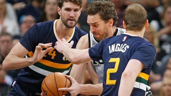 Pau Gasol, en acción ante los Jazz