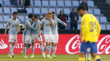 Los jugadores del Celta de Vigo celebran un gol
