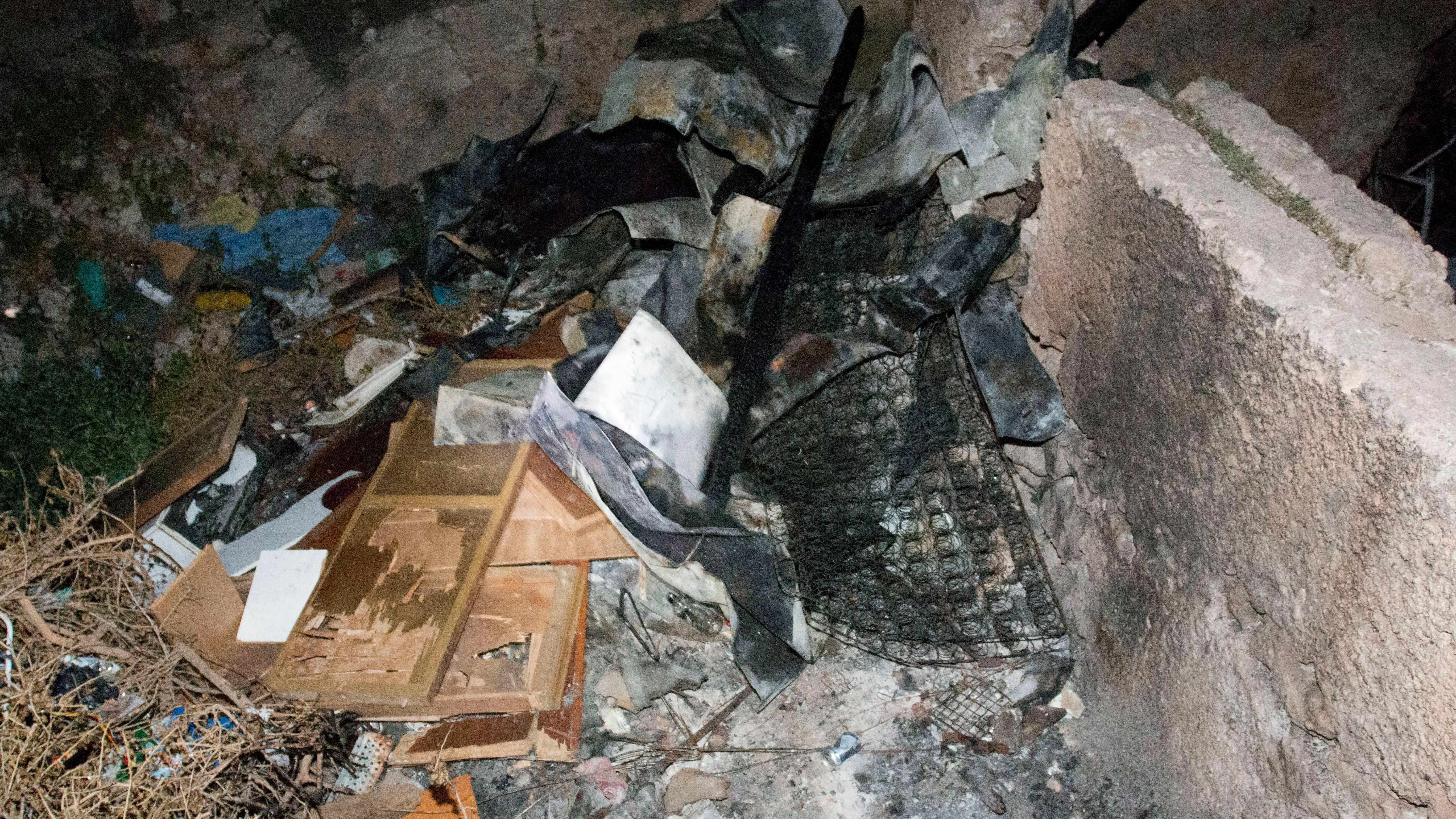 Estado en que ha quedado la casa cueva situada en el paraje de La Molineta