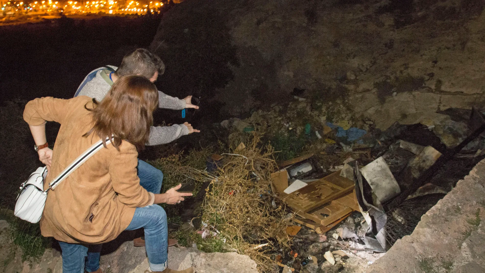 Imagen de la casa cueva en Almería, donde fallecieron tres jóvenes 