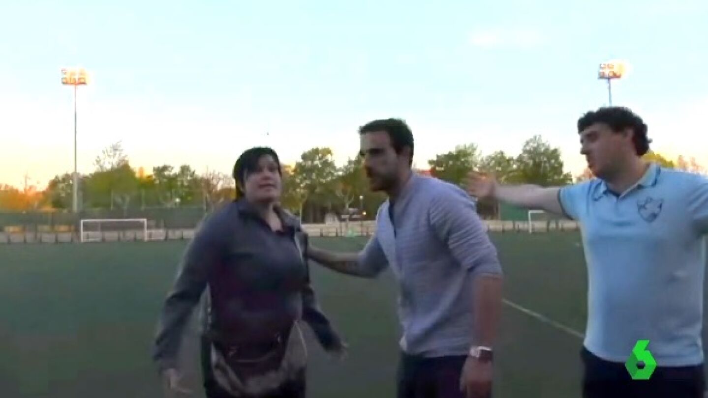 Una madre se encara en una pelea en un partido de juveniles en Logro&ntilde;o