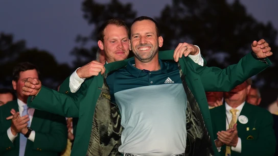 Sergio García se enfunda la 'chaqueta verde' como campeón del Masters de Augusta Sergio García se enfunda la 'chaqueta verde' como campeón del Masters de Augusta