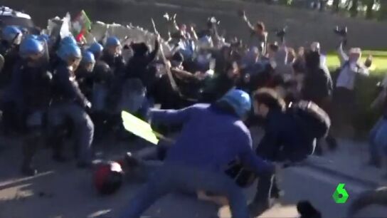 Frame 1.240943 de: g7