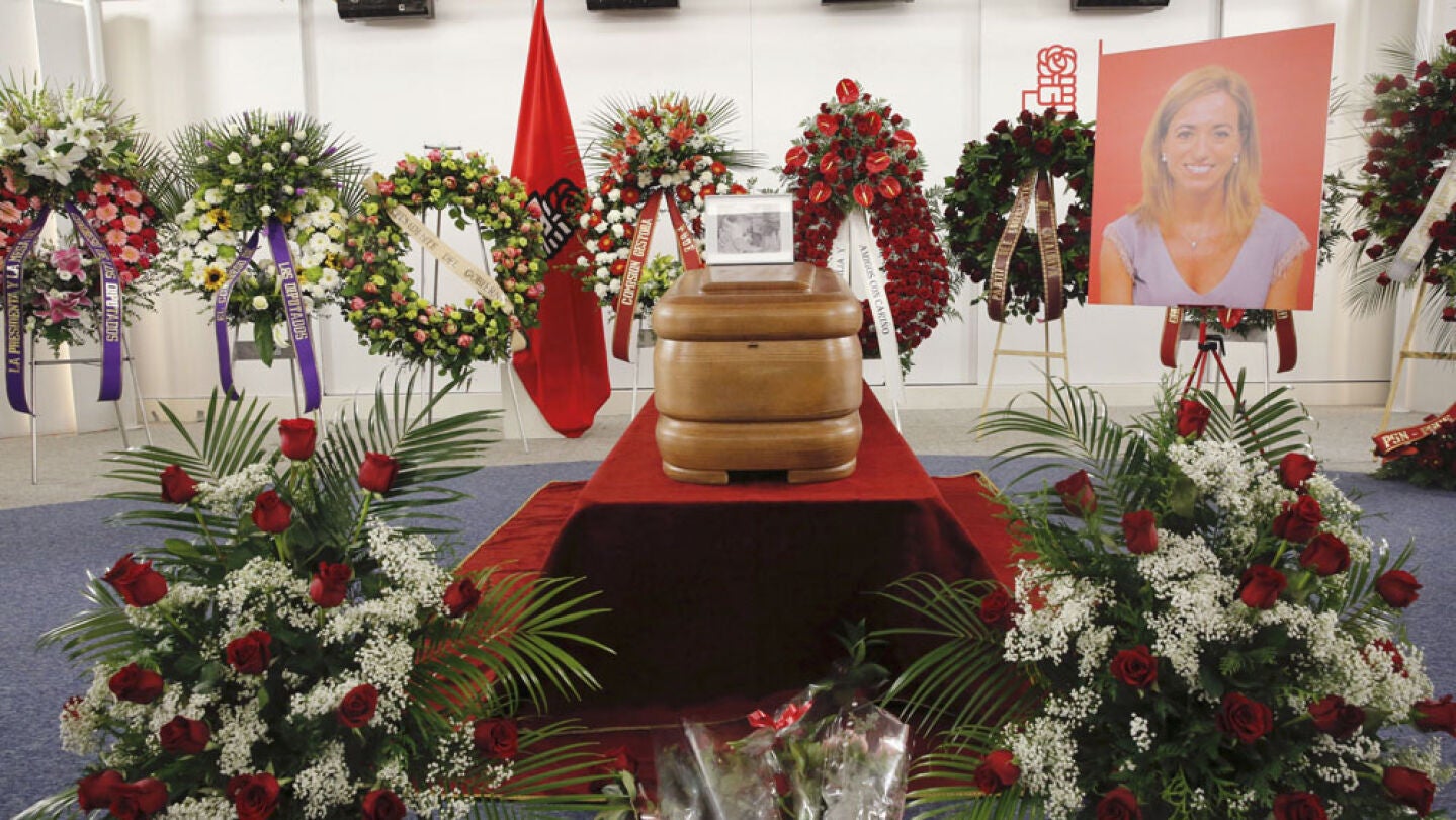 Capilla ardiente de Chac&oacute;n en la sede del PSOE en Ferraz