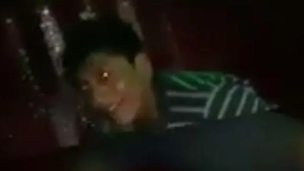 Imagen del joven que aparece en el vídeo violando a una chica inconsciente Imagen del joven que aparece en el vídeo violando a una chica inconsciente