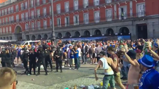 Hinchas del Leicester en Plaza MAyor Hinchas del Leicester en Plaza MAyor