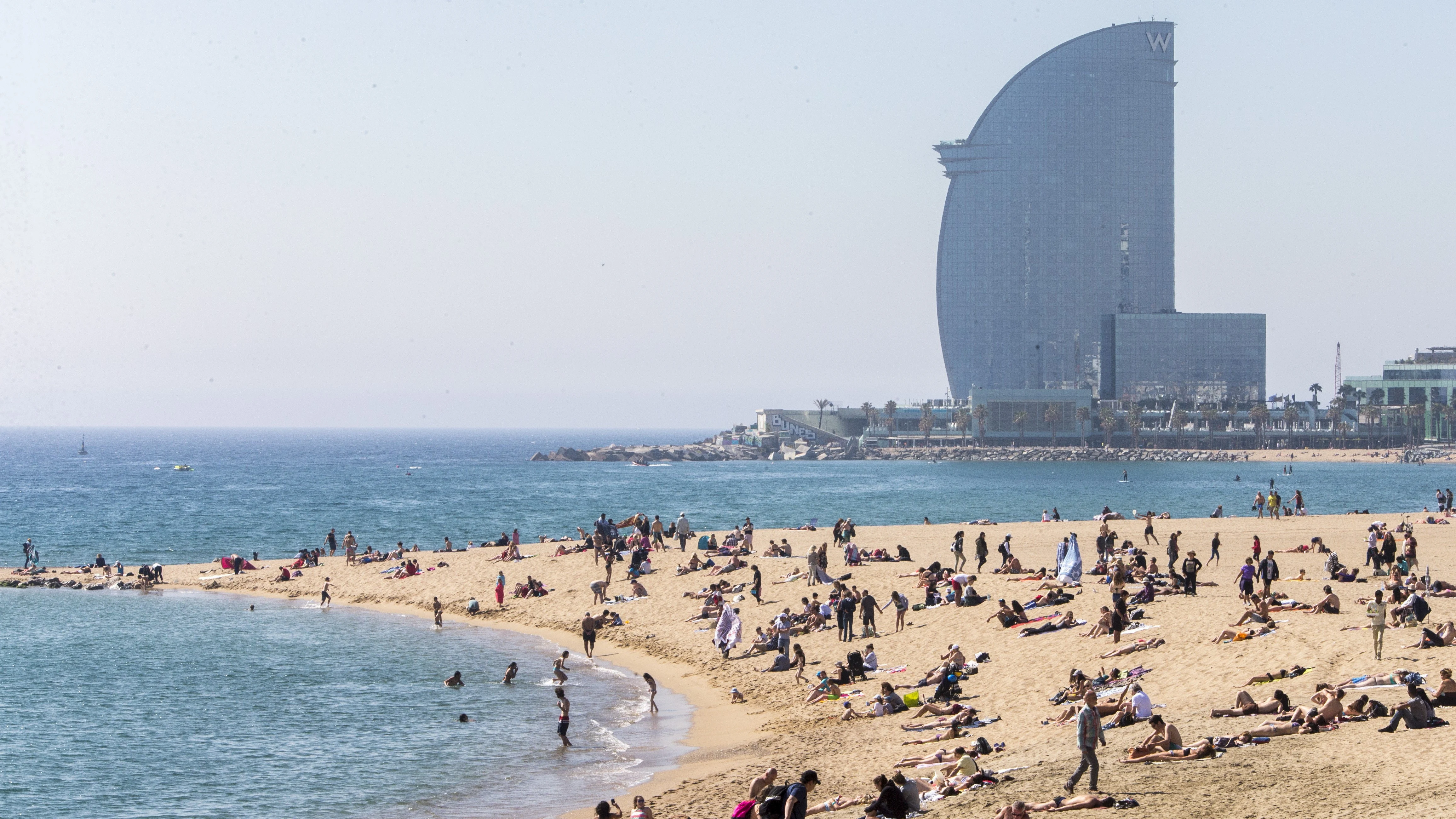 La playa de la Mar Bella, en Barcelona