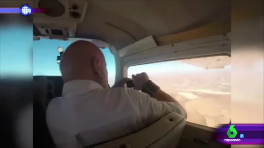 Pasajero en una avioneta Pasajero en una avioneta