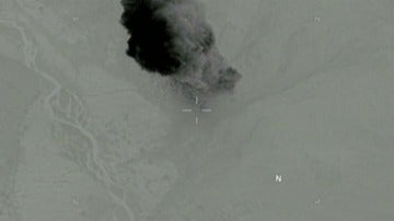 Frame 22.844909 de: El Pentágono hace público el vídeo de cómo explotó la "Madre de todas las bombas" en Afganistán