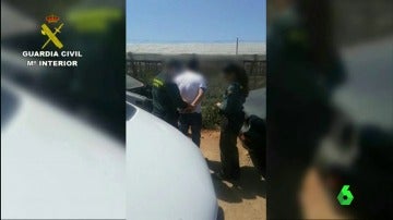 Hombre detenido por maltratar a sus perros