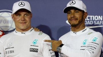 Hamilton, junto a Bottas