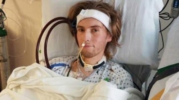 Riley Hancey durante su ingreso en el hospital 
