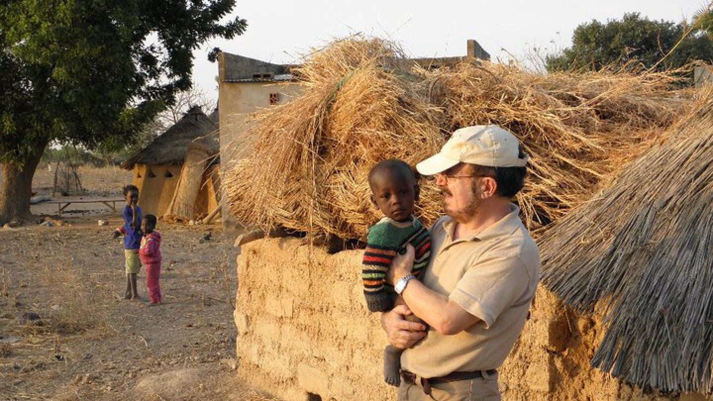 Luis Pern&iacute;a, el "cura obrero" que ayuda a los refugiados