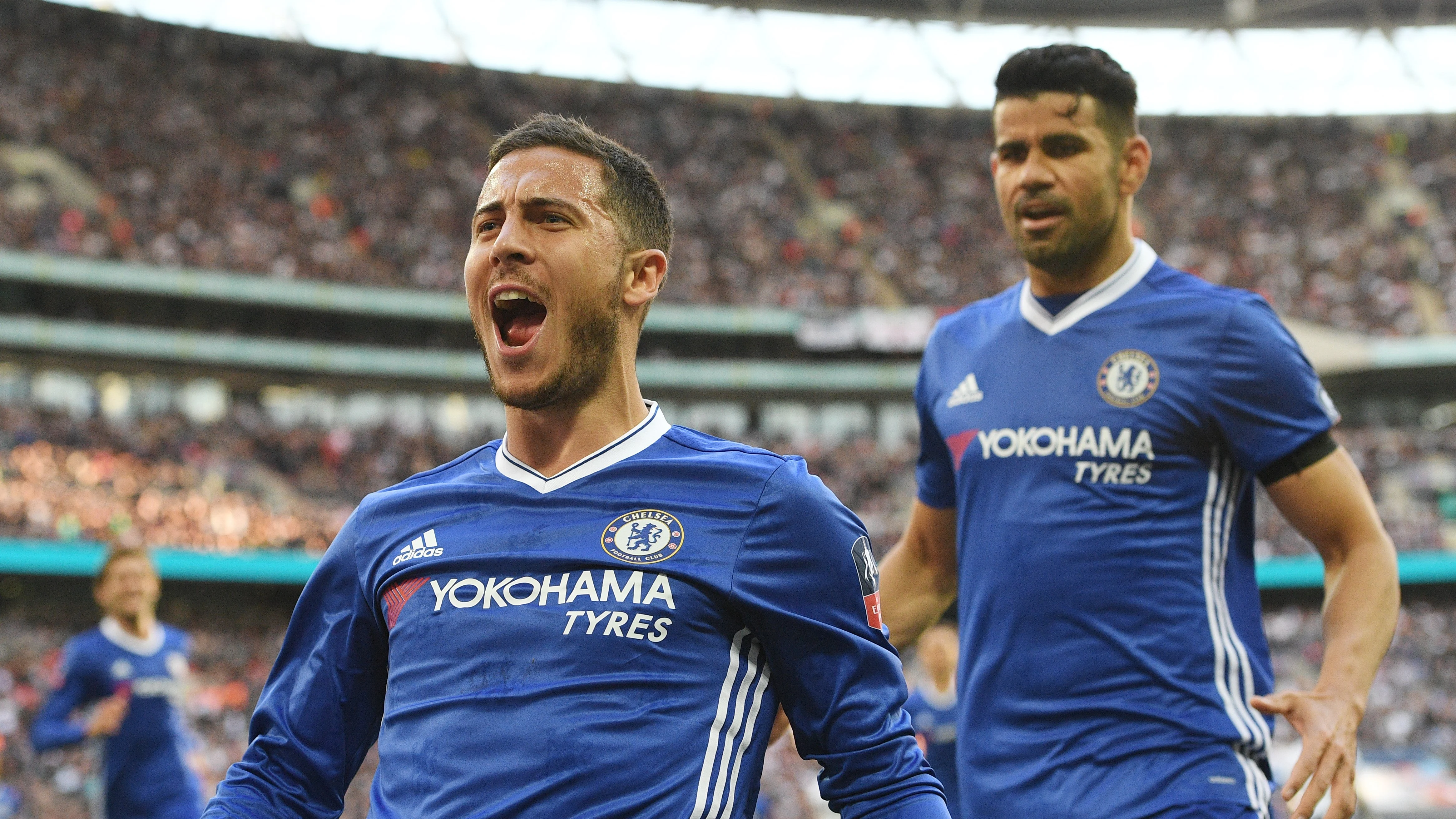 Hazard celebra un gol con el Chelsea