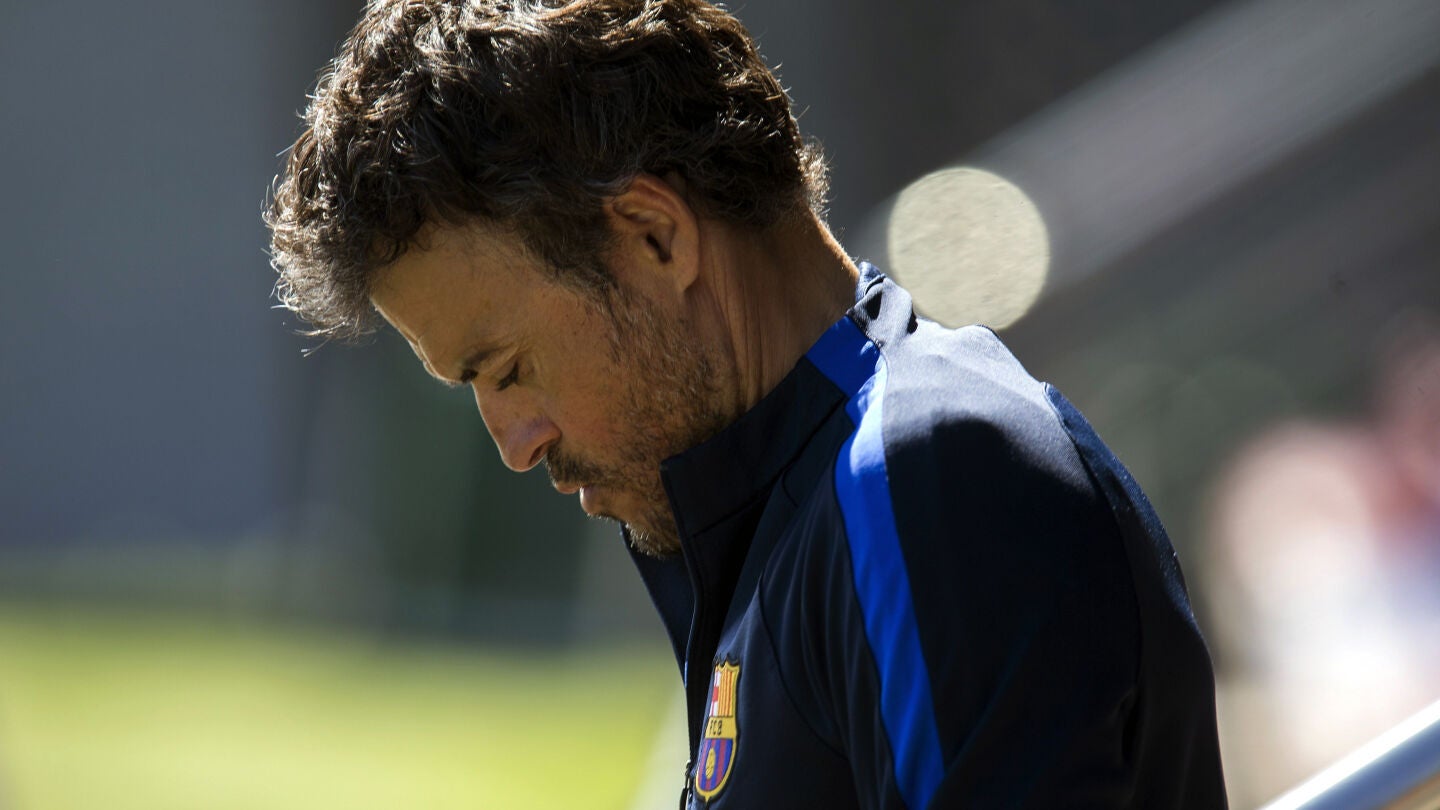 Luis Enrique, durante el entrenamiento del Barcelona previo al Cl&aacute;sico