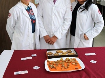 Tres estudiantes de México crean una galleta contra el estreñimiento Tres estudiantes de México crean una galleta contra el estreñimiento