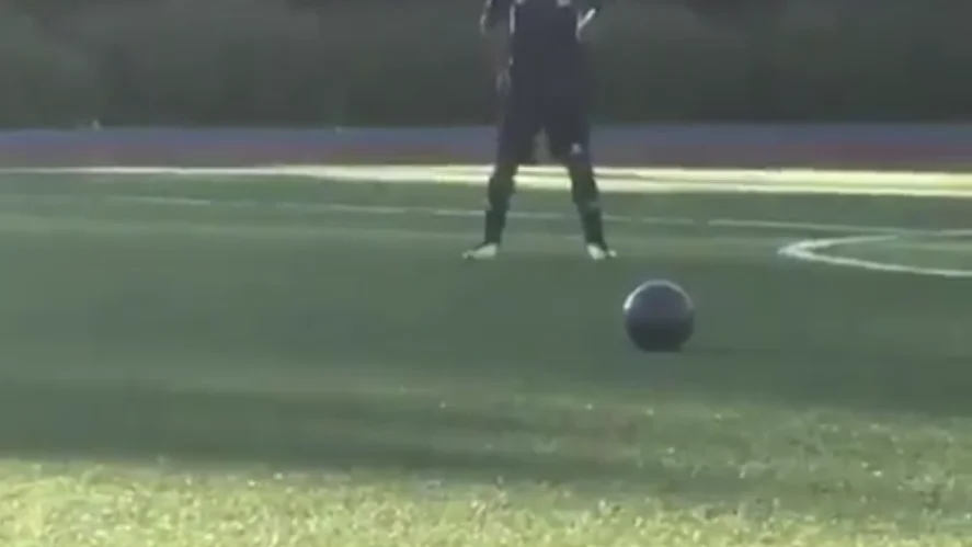 Cristiano Junior, emulando a su padre