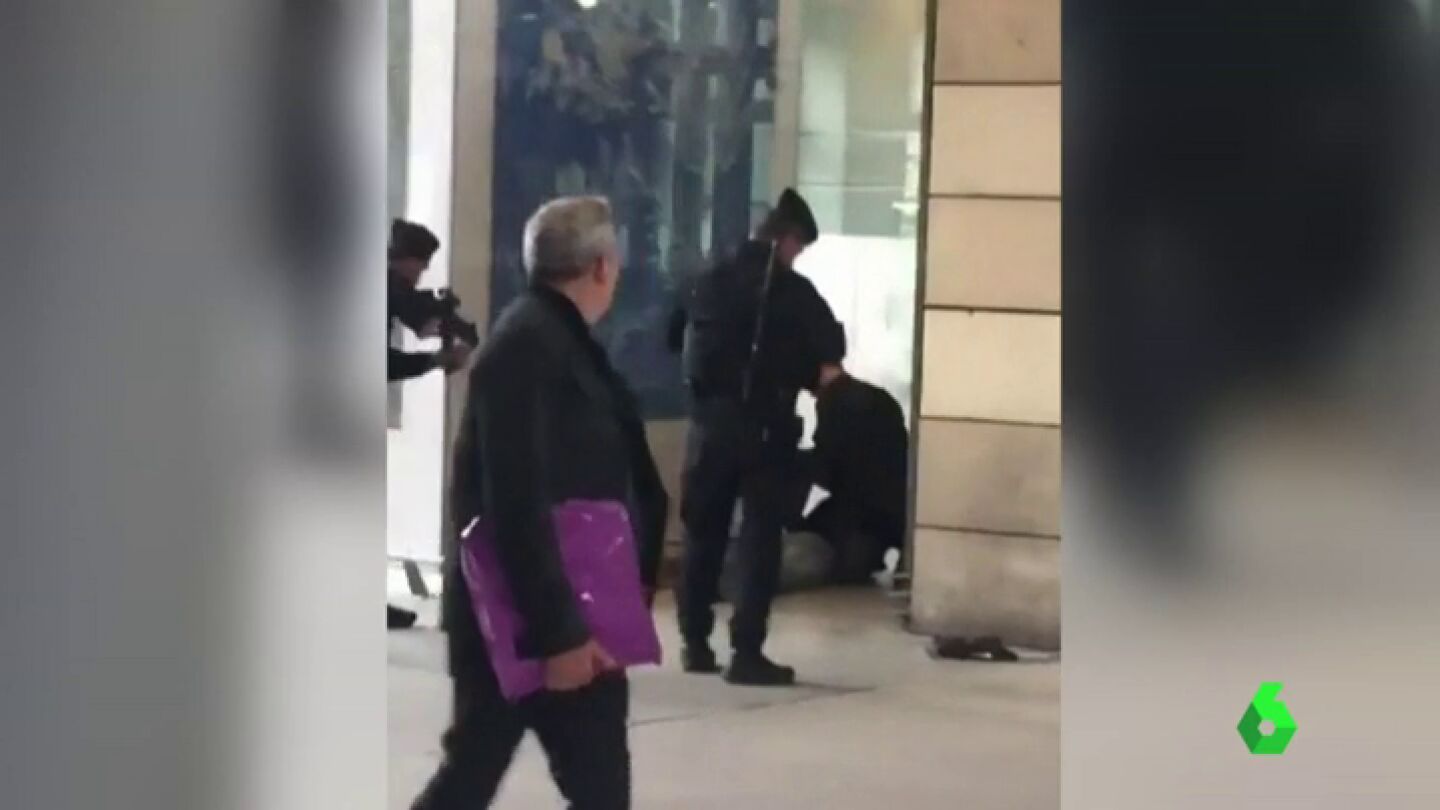 Detenido un hombre en la estaci&oacute;n de tren parisina de Gare Du Nord por pasearse con un cuchillo
