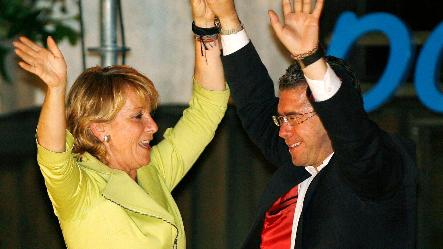 Aguirre celebra junto a Granados su victoria en las elecciones auton&oacute;micas de 2007