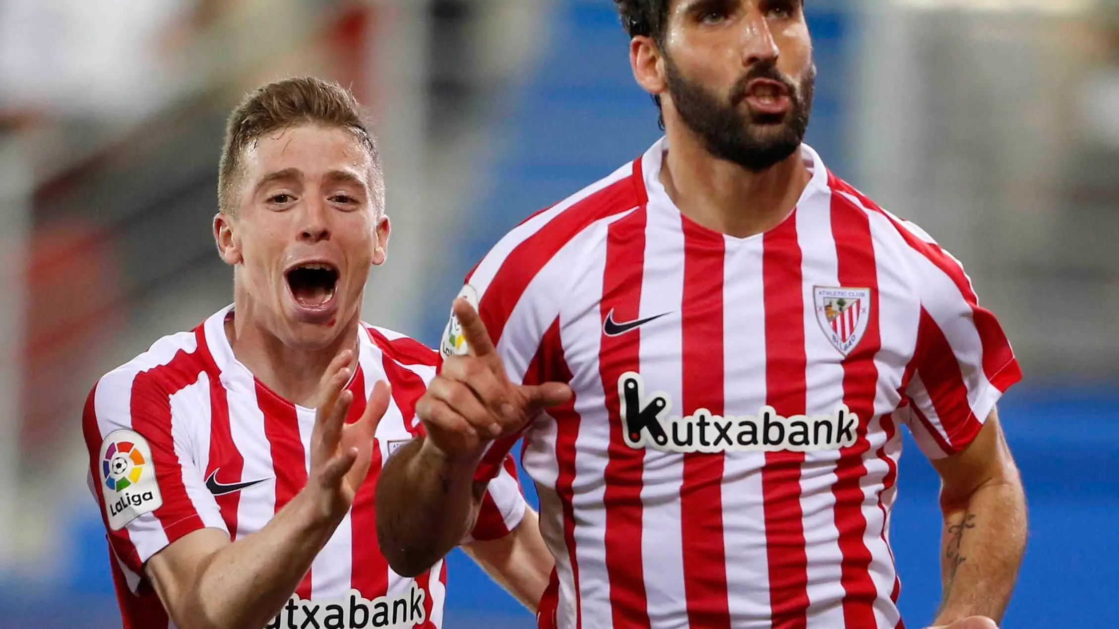 Raúl García celebra su gol ante el Eibar