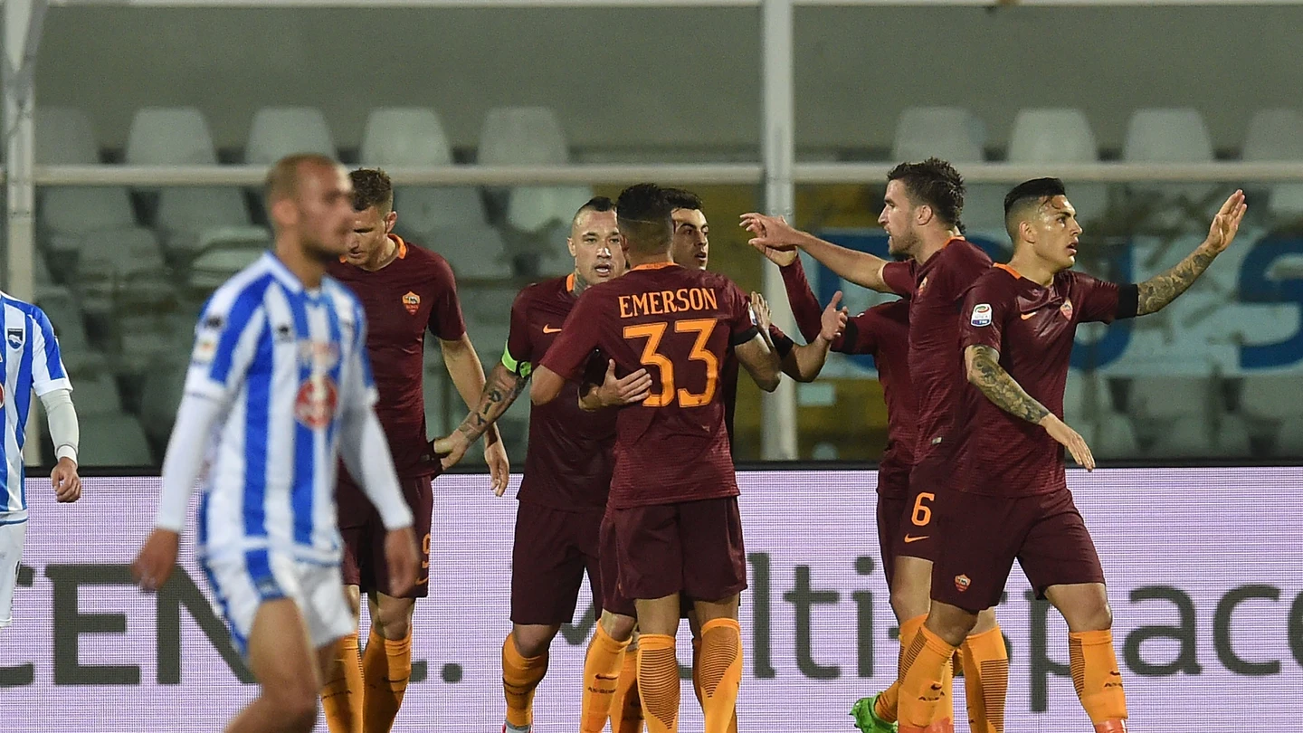 Nainggolan celebra su gol ante el Pescara Nainggolan celebra su gol ante el Pescara