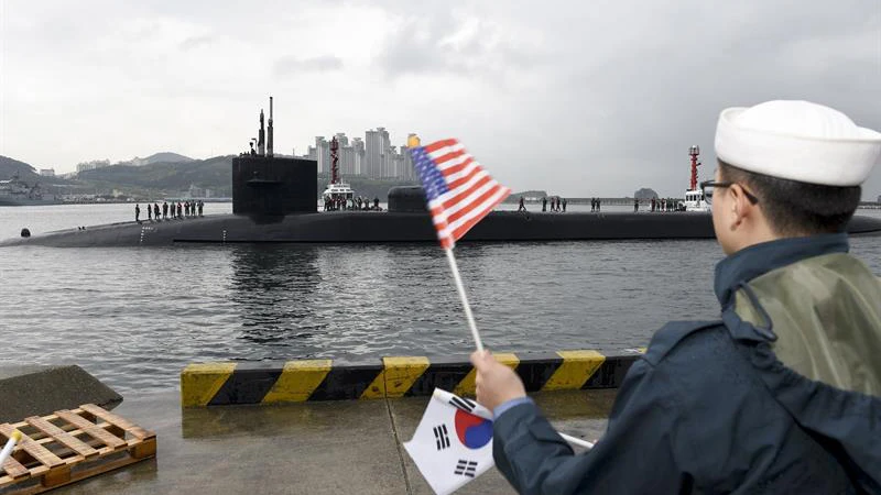 El submarino USS Michigan en Corea del Sur