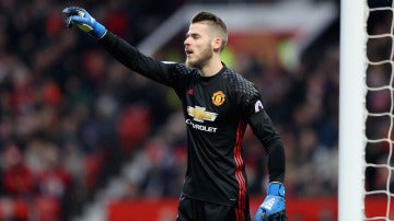 David de Gea da instrucciones a sus compañeros del United