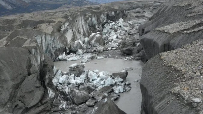 Imagen del río Slims, en Canadá, tras secarse