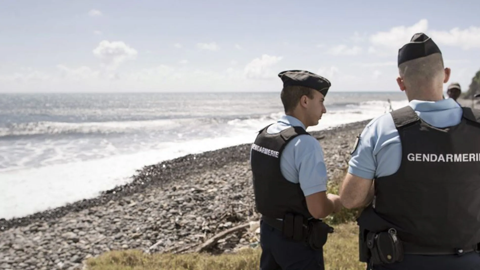 Imagen de archivo de varios gendarmes en Isla de Reunión