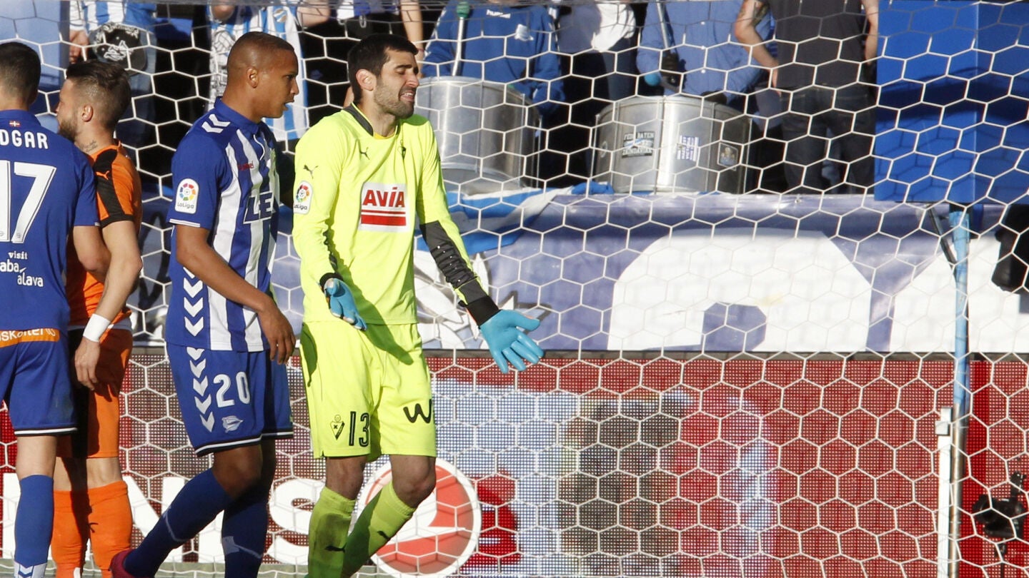 Asier Riesgo fue expulsado en el partido